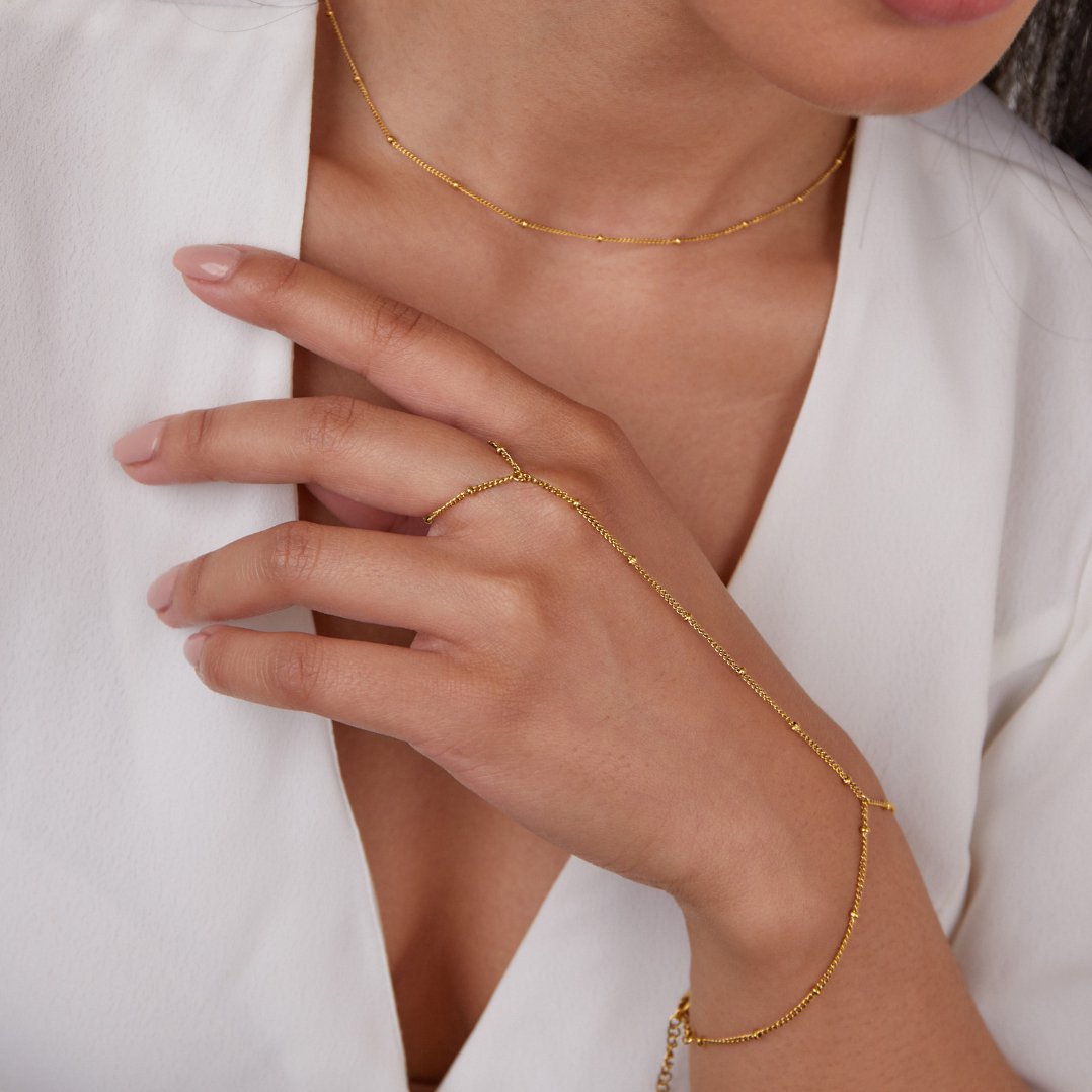 Pulsera de mano elegante