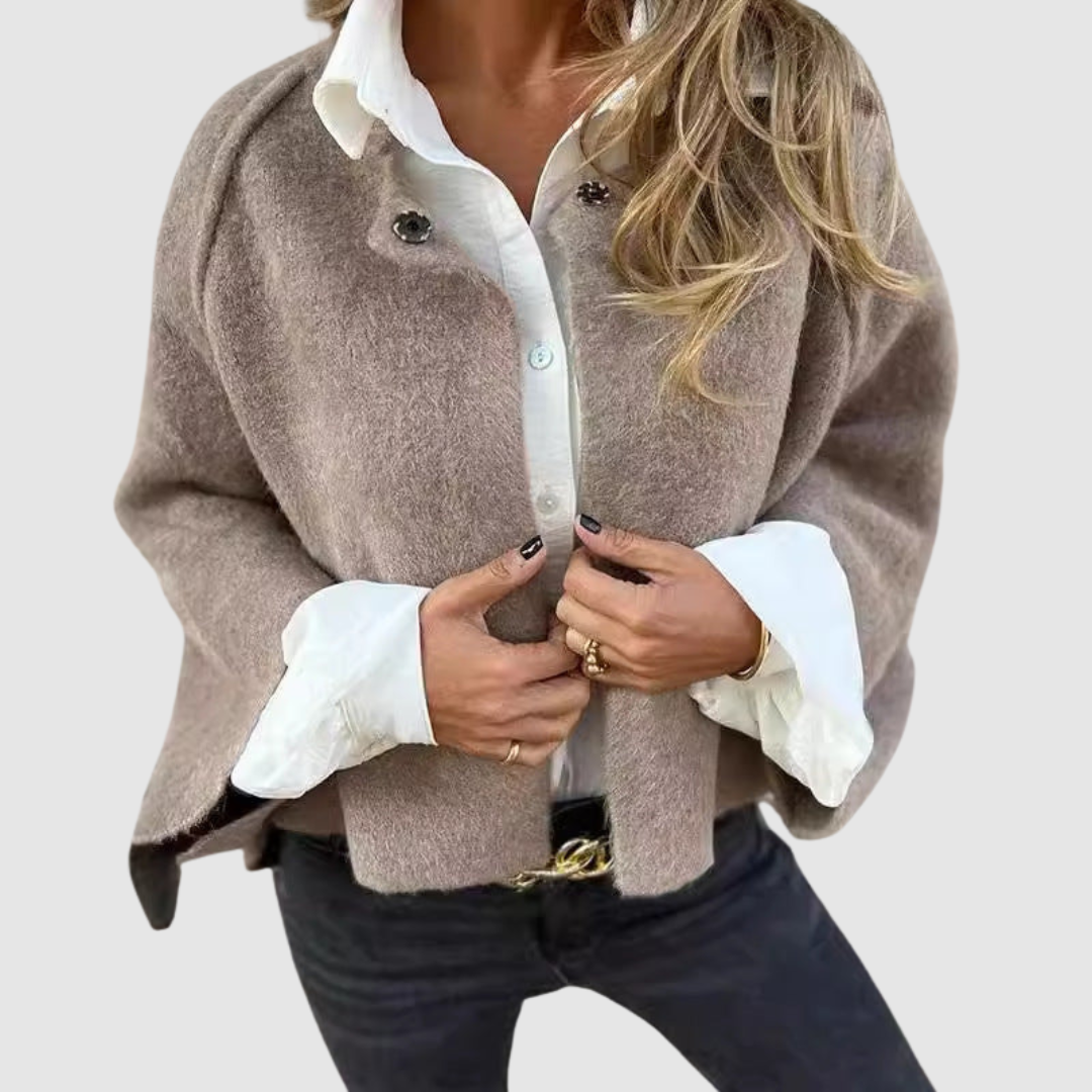Jasmína – Abrigo con cuello amplio