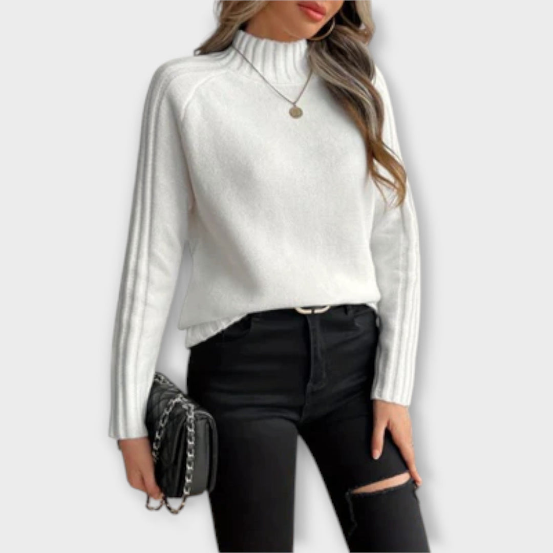 Hannah - Suéter elegante blanco con cuello alto