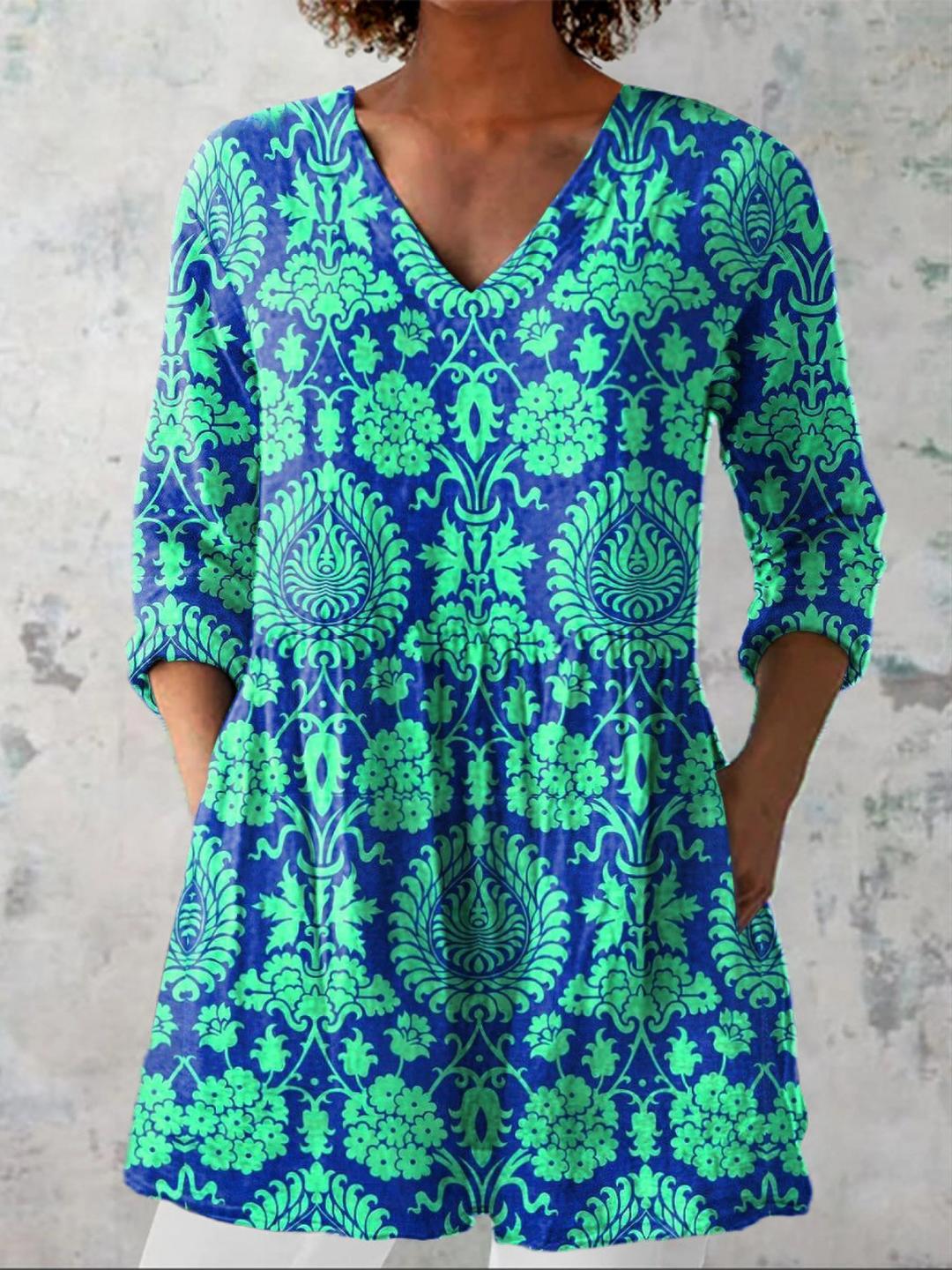 Beatriz | Camisa vintage cuello V manga larga