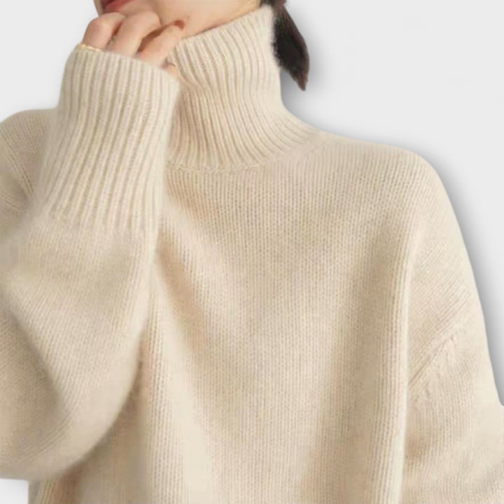 Mera - Suéter de cachemire beige con cuello alto