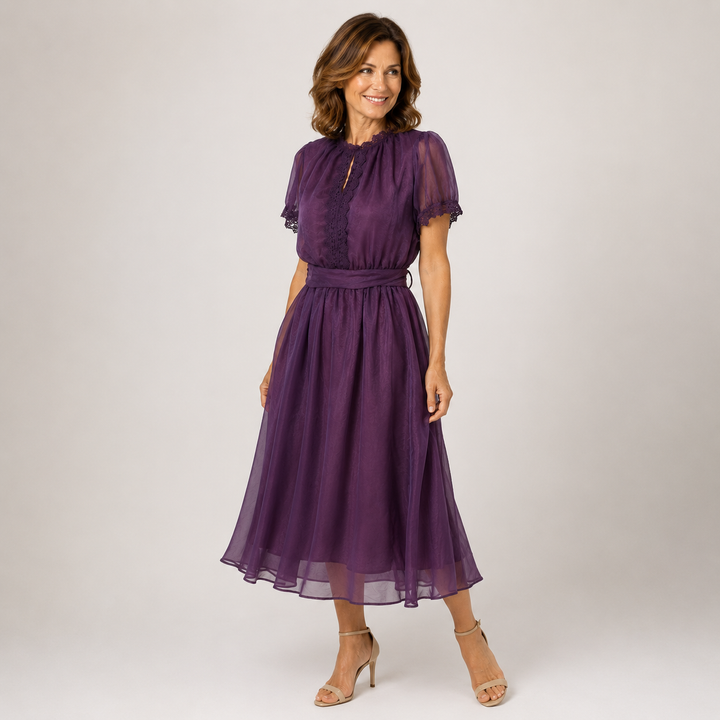 Flavia | Maxi Vestido con Escote Corazón y Bordado en Encaje de Chifón