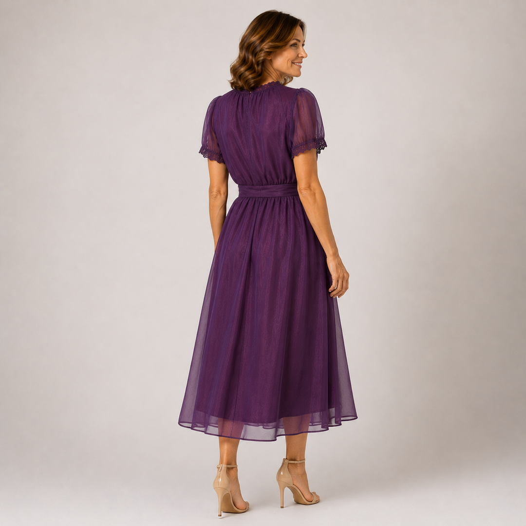 Flavia | Maxi Vestido con Escote Corazón y Bordado en Encaje de Chifón