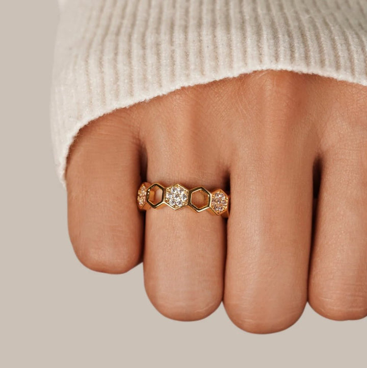 Cinthia - Anillo de oro y cristal