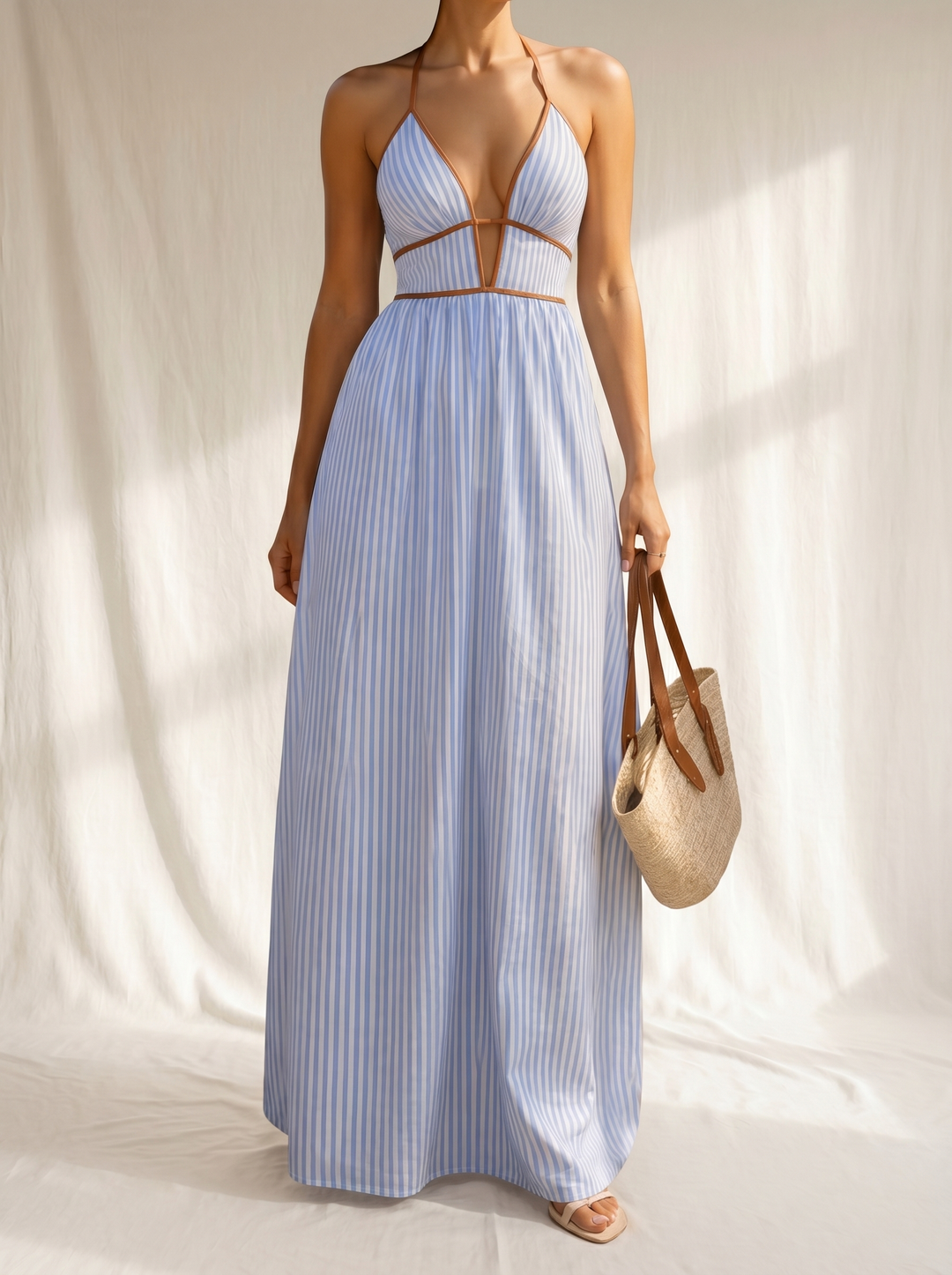 Laurina | Vestido Largo de Rayas con Escote Cut-Out