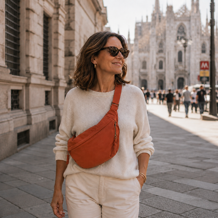 Clara | Bolso de hombro media luna naranja